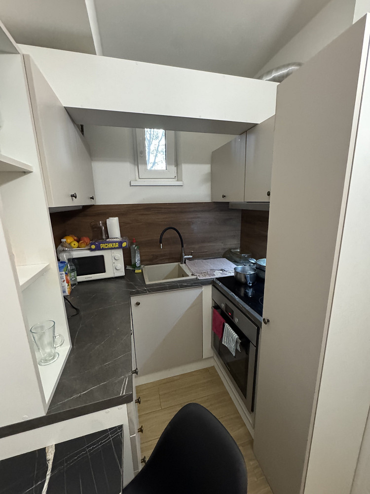 Pronájem bytu 1+1 25 m² – fotografie 2