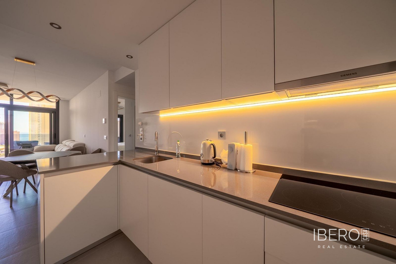 Prodej bytu 3+kk 98 m² — photo 2