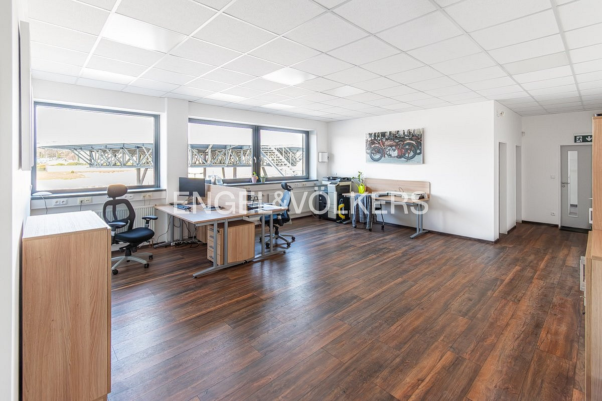 Pronájem kanceláře 199 m² – fotografie 5