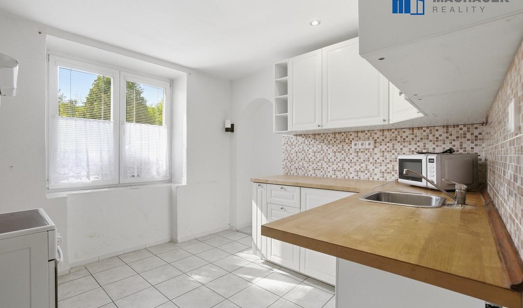 Prodej domu 120 m² s pozemkem 626 m², Trmice – náhled fotky 8