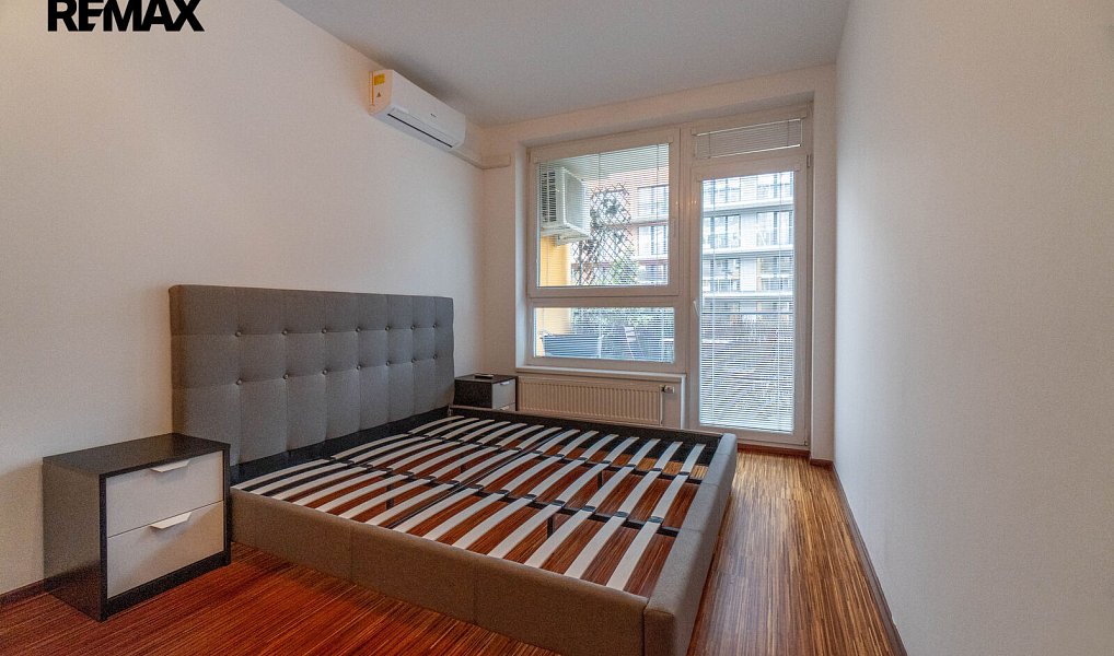 Pronájem bytu 2+kk 56 m², Praha – náhled fotky 6