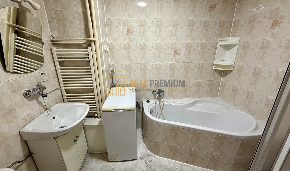 Prodej domu 200 m² s pozemkem 838 m², Dolní Němčí – náhled fotky 8