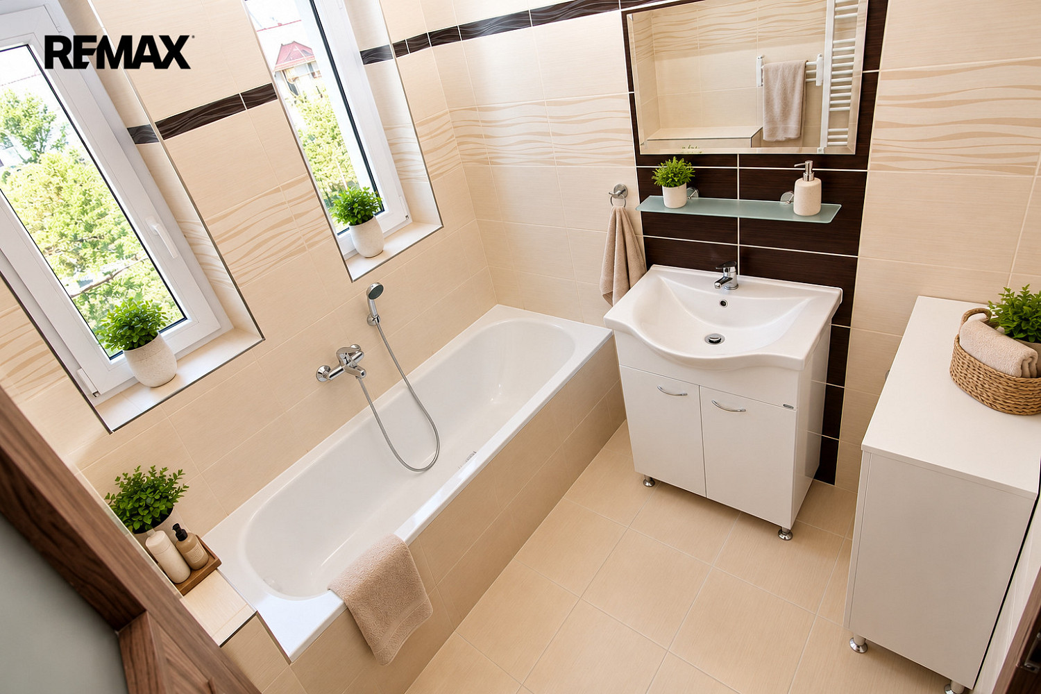 Pronájem bytu 3+kk 74 m² – fotografie 5