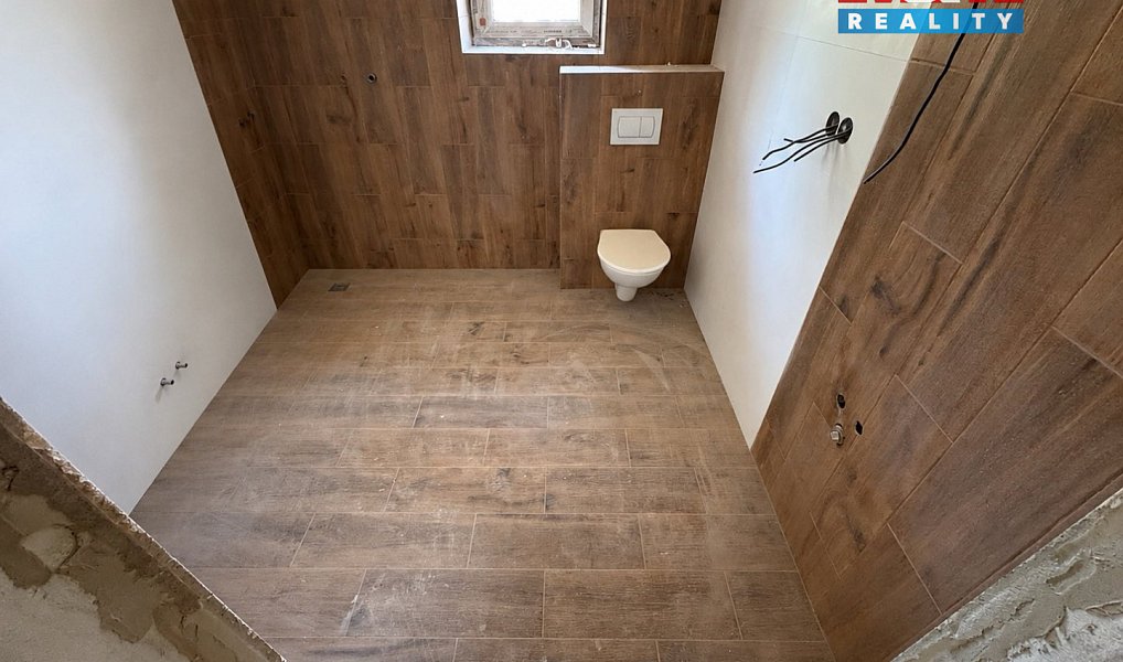 Prodej nájemního domu, činžáku 842 m², Doksy – náhled fotky 4