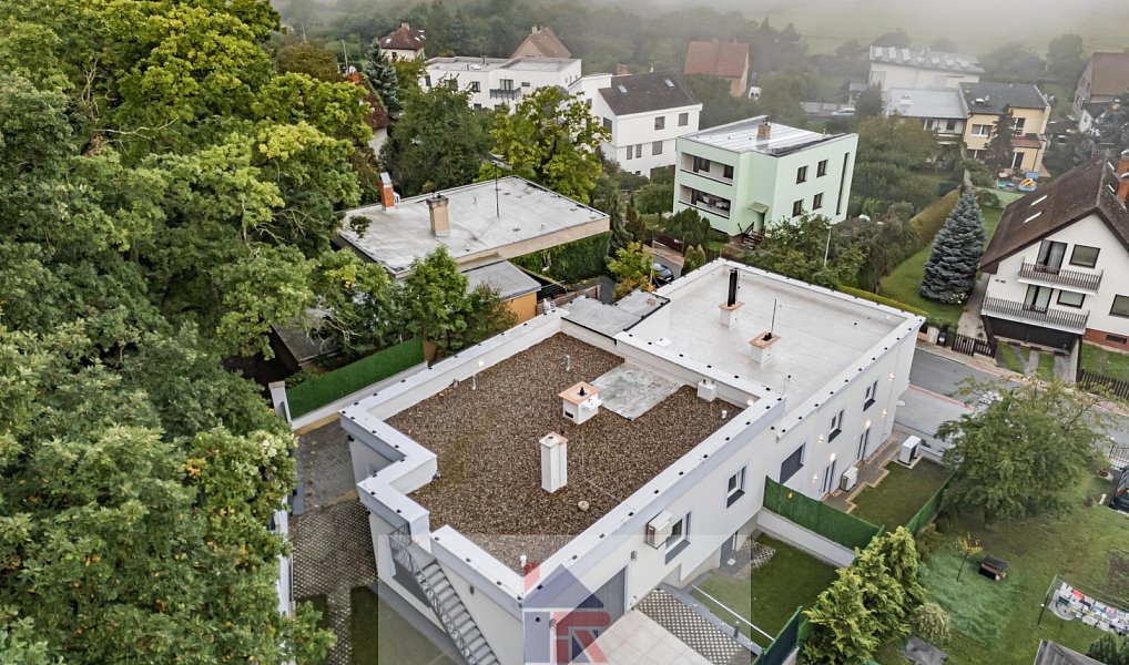 Prodej rodinného domu, 325 m², Komořany - Praha 12, Praha