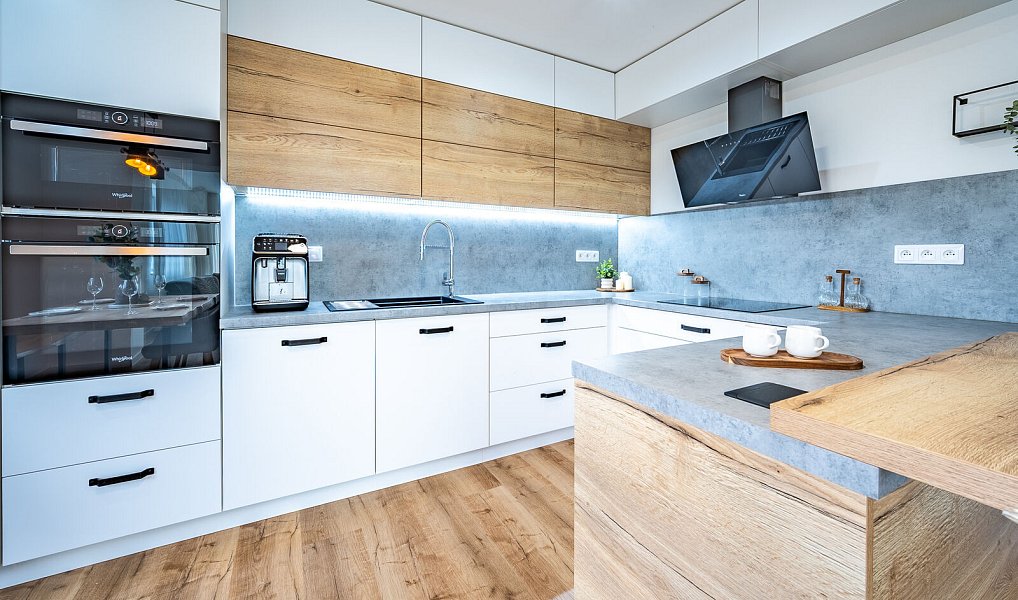 Prodej domu 316 m² s pozemkem 736 m², Dřísy – náhled fotky 2
