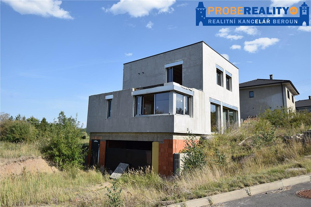 Prodej domu 257 m² s pozemkem 678 m²