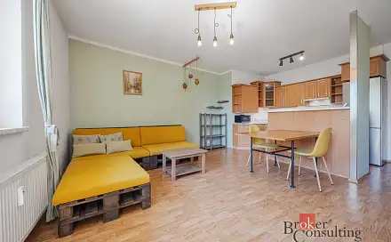 Pronájem bytu 3+kk 69 m², Za Poštou, Jihlava - Horní Kosov