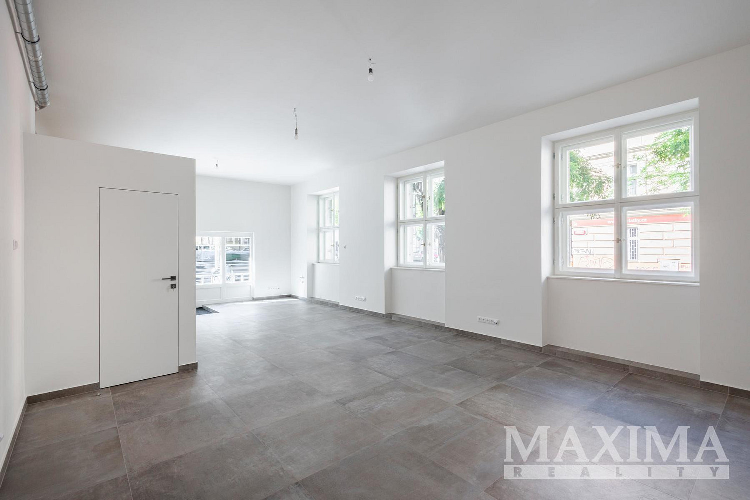 Prodej obchodních prostor 53 m²