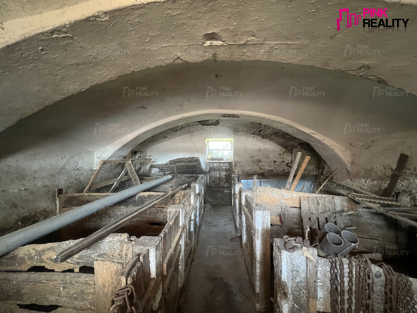 Prodej zemědělského objektu 677 m² – další