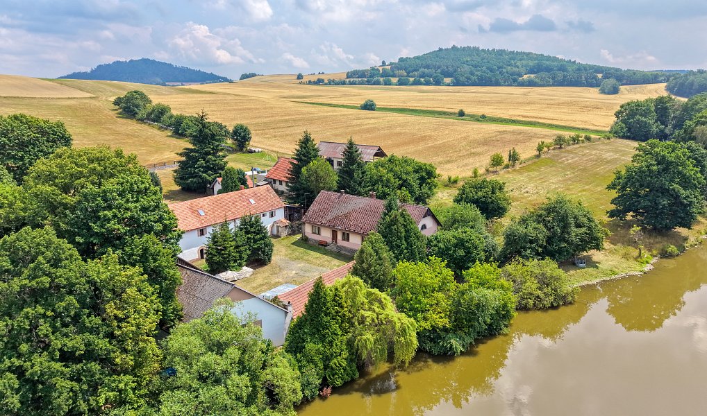 Prodej domu (jiného typu) 550 m², Neveklov – náhled fotky 13