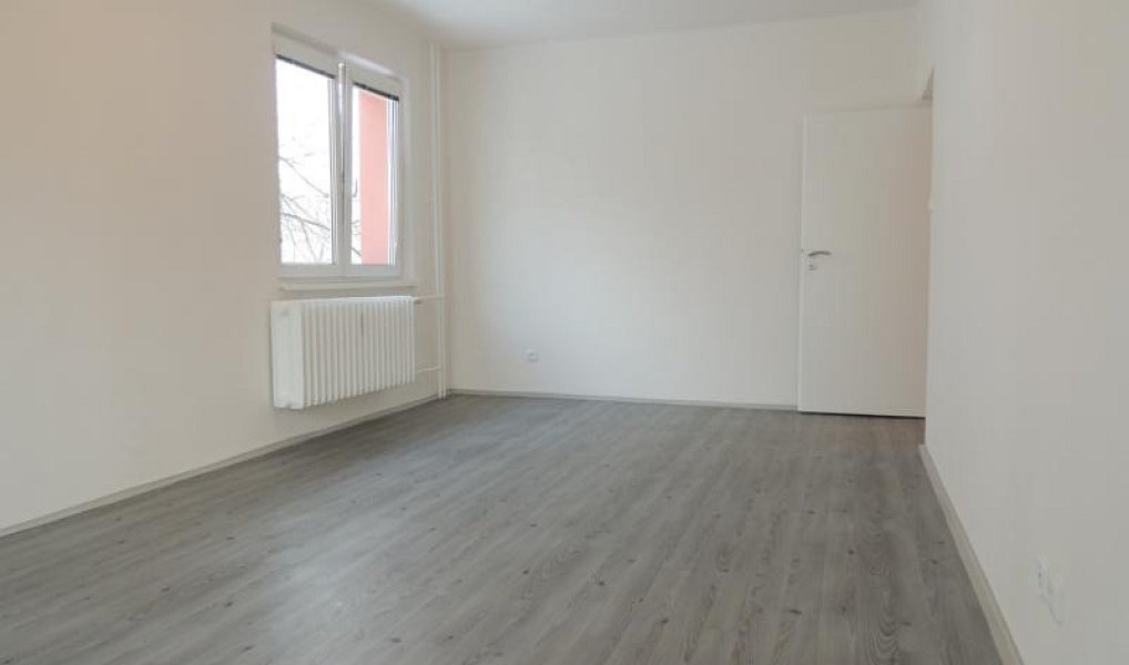 Pronájem bytu 2+1 53 m², Ostrava – náhled fotky 2