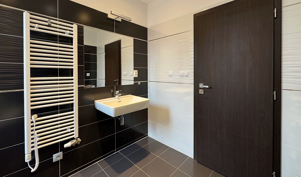 Pronájem bytu 3+kk 94 m², Praha – náhled fotky 17