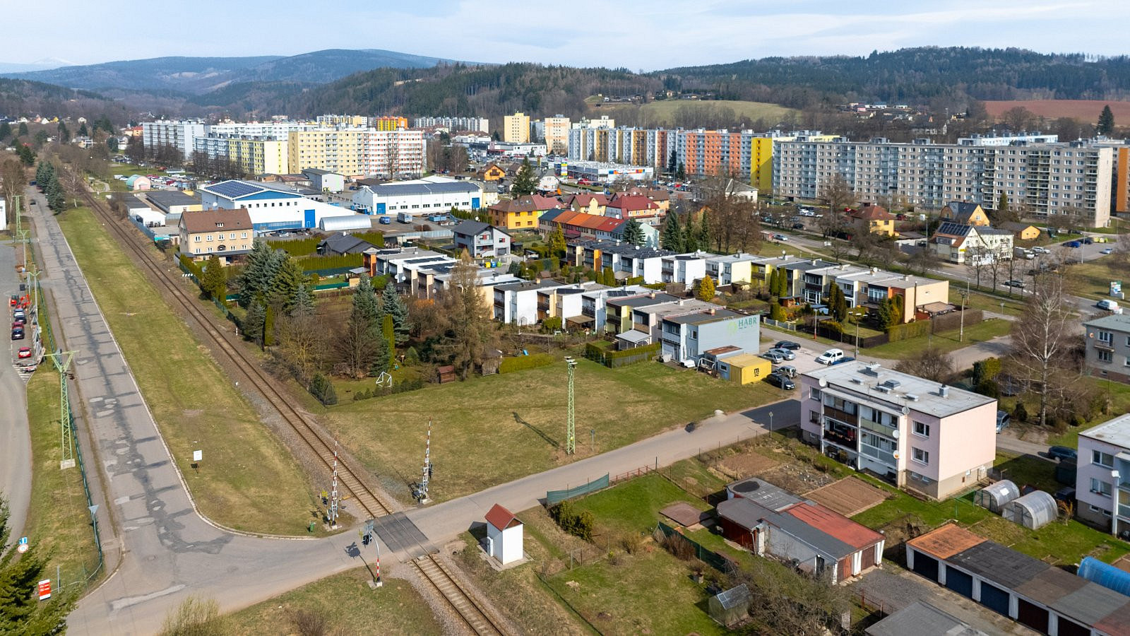 Prodej stavebního pozemku 1 424 m² – fotografie 3