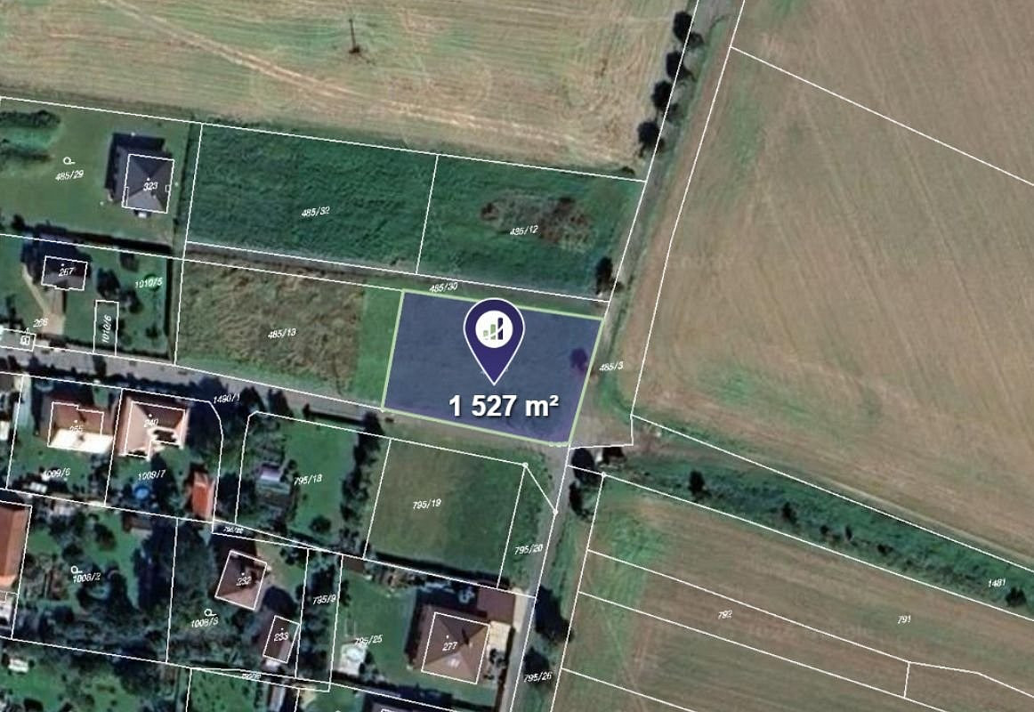 Prodej stavebního pozemku 1 527 m²