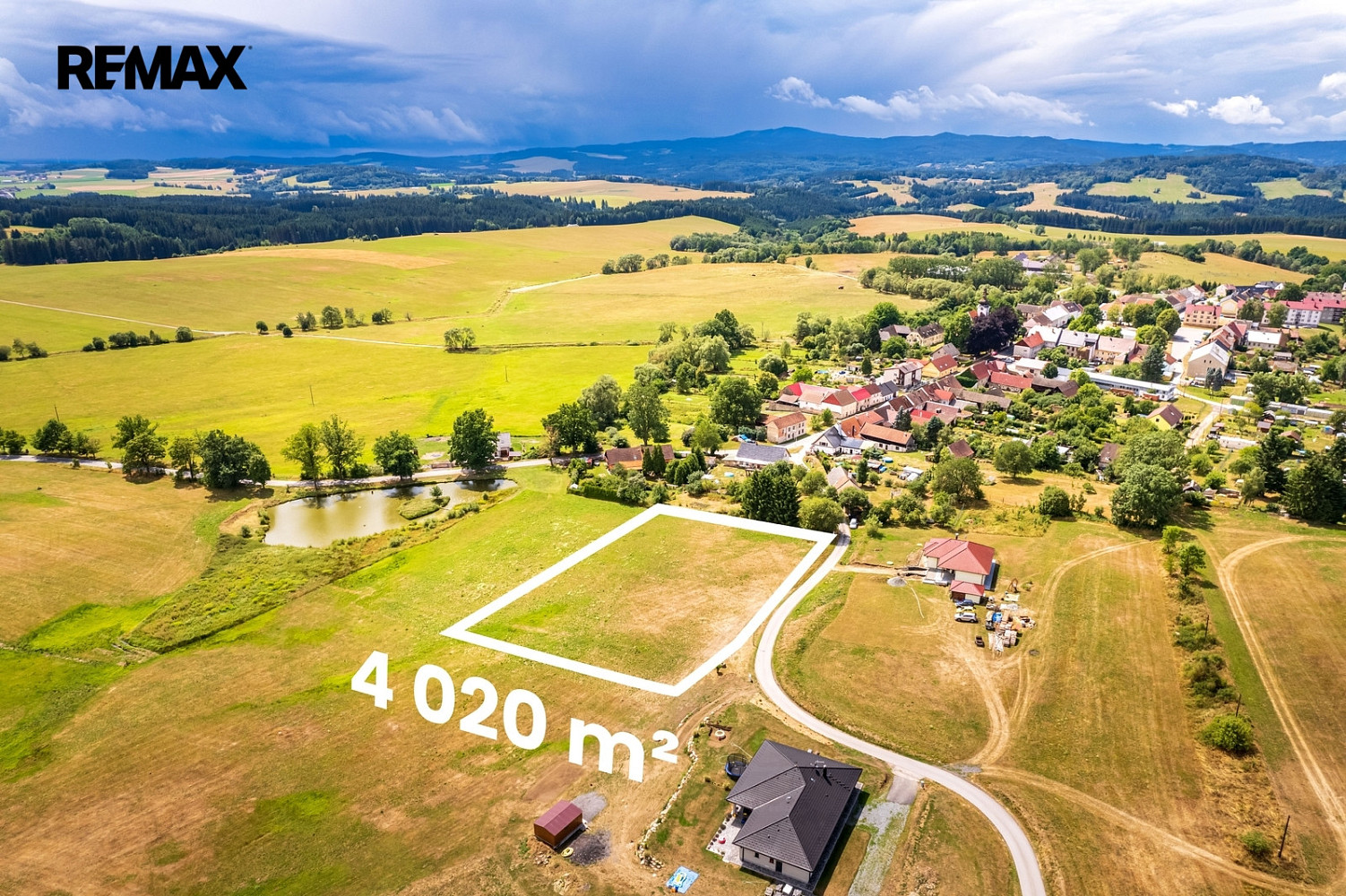 Prodej stavebního pozemku 4 020 m² — photo 2