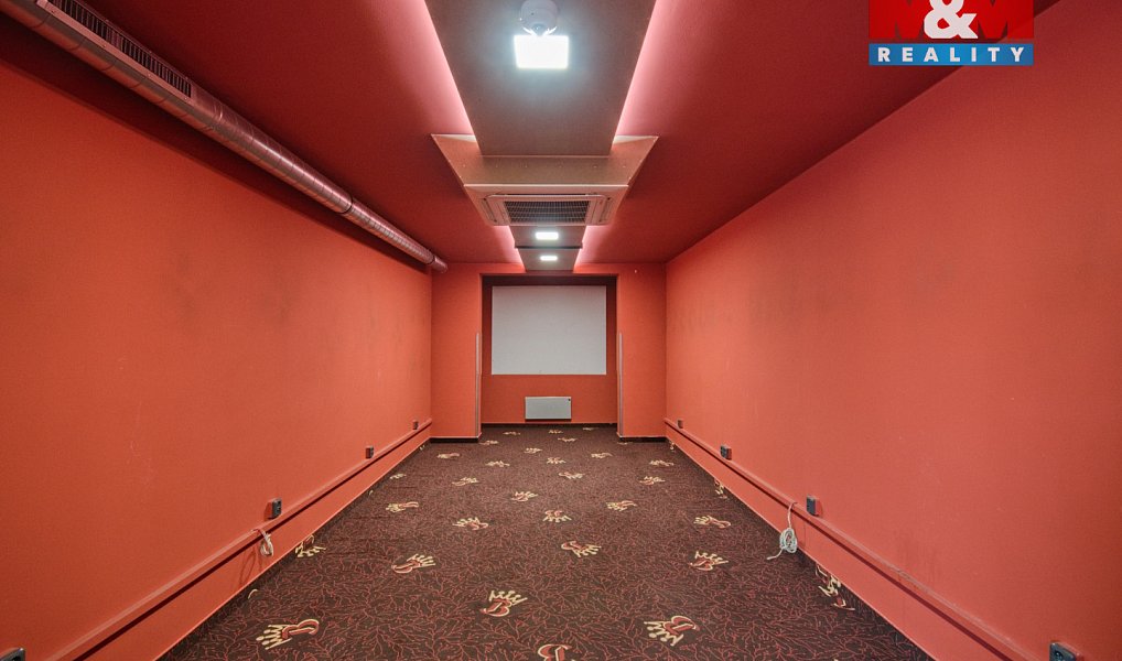 Pronájem obchodních prostor 180 m², Rožnov pod Radhoštěm – náhled fotky 8