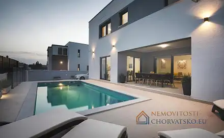 Prodej domu 165 m² s pozemkem 165 m², Pula, Chorvatsko