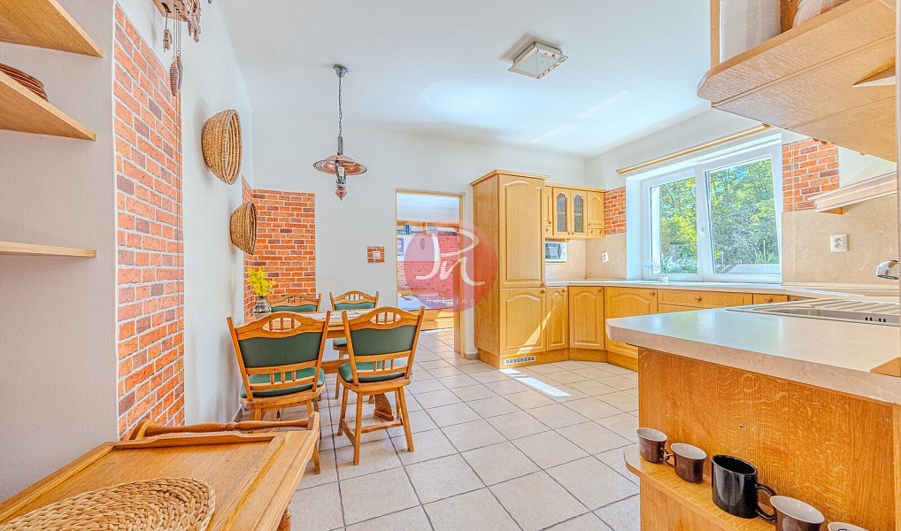 Prodej domu 499 m² s pozemkem 1 212 m², Mořkov – náhled fotky 7