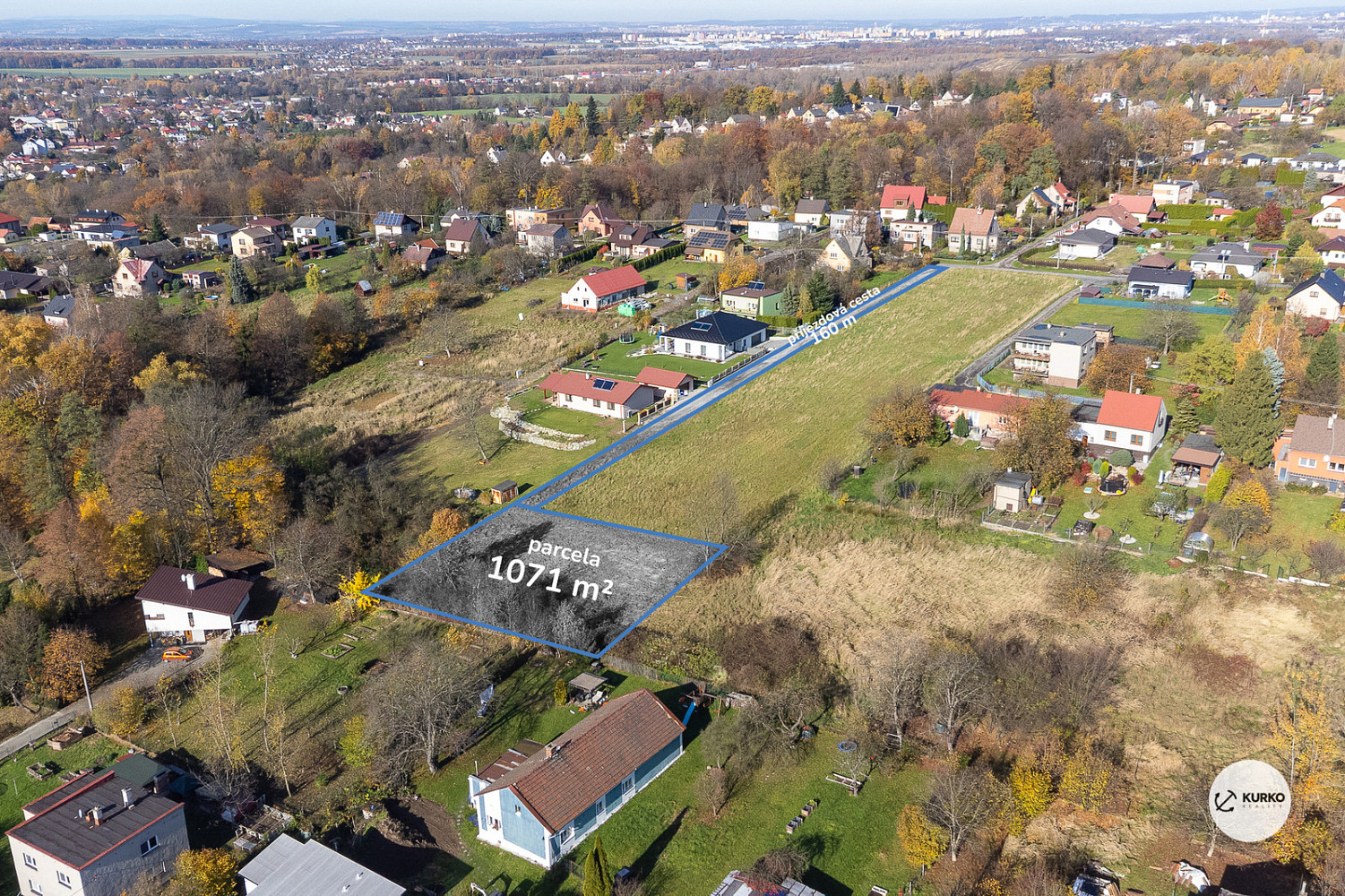 Prodej stavebního pozemku 1 071 m² – fotografie 2