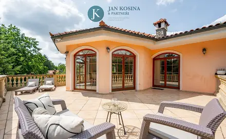 Prodej domu 236 m² s pozemkem 921 m², Hrusice, okres Praha-východ