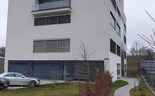 Pronájem bytu 1+kk 38 m², Pod Stárkou, Praha 4 - Michle