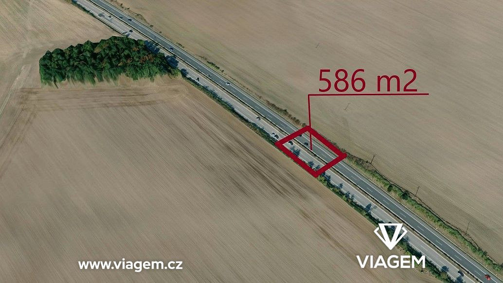 Prodej pole 585 m²