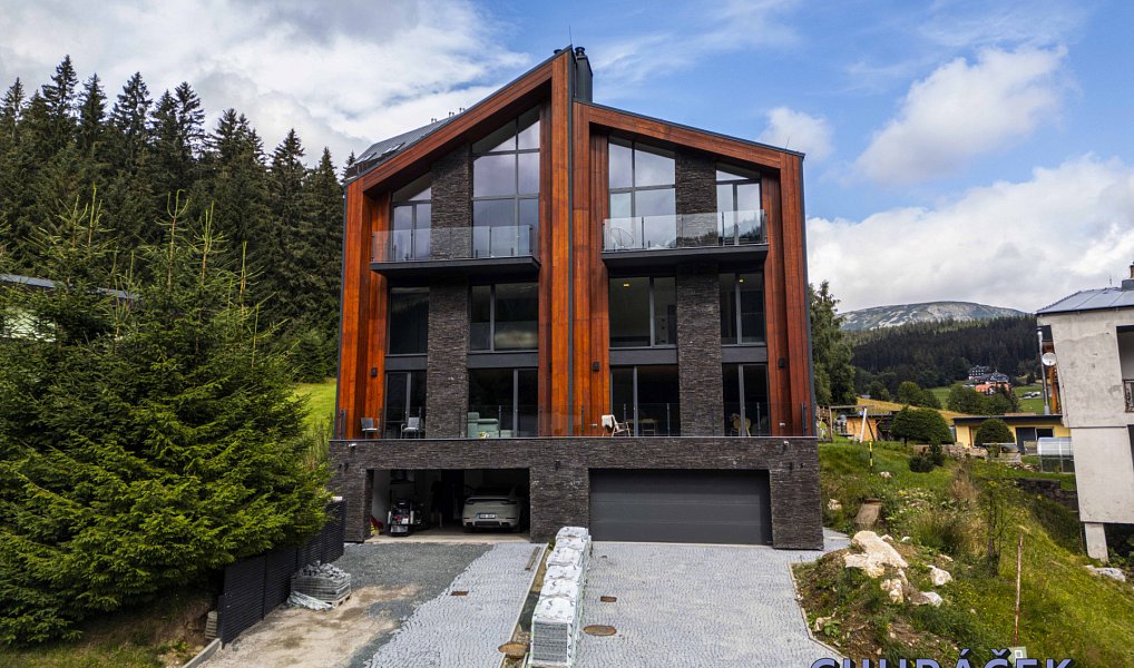 Prodej nájemního domu, činžáku 303 m², Pec pod Sněžkou – náhled fotky 2