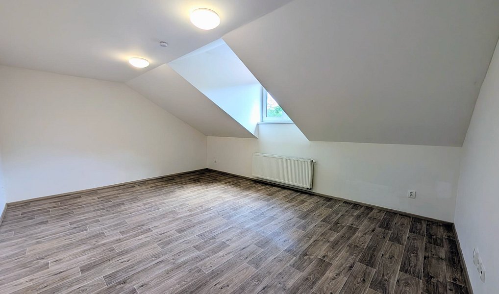 Pronájem bytu 3+kk 68 m², Peruc – náhled fotky 8