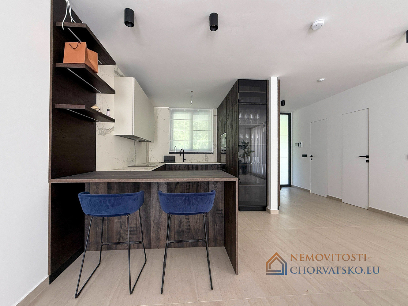 Prodej domu 227 m² s pozemkem 651 m² - Aanzicht 5