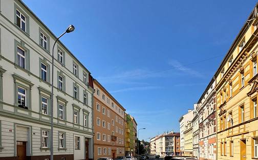Prodej bytu 2+1 76 m², Vítězná, Karlovy Vary - Drahovice