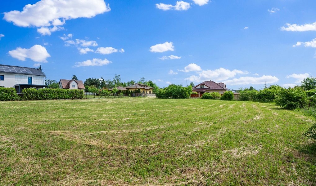 Prodej stavebního pozemku 1 636 m², Nučice – náhled fotky 2