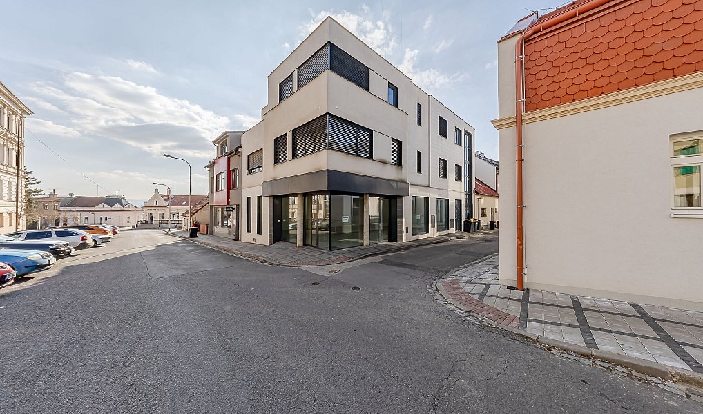 Pronájem obchodních prostor 137 m², Uherský Brod – náhled fotky 16
