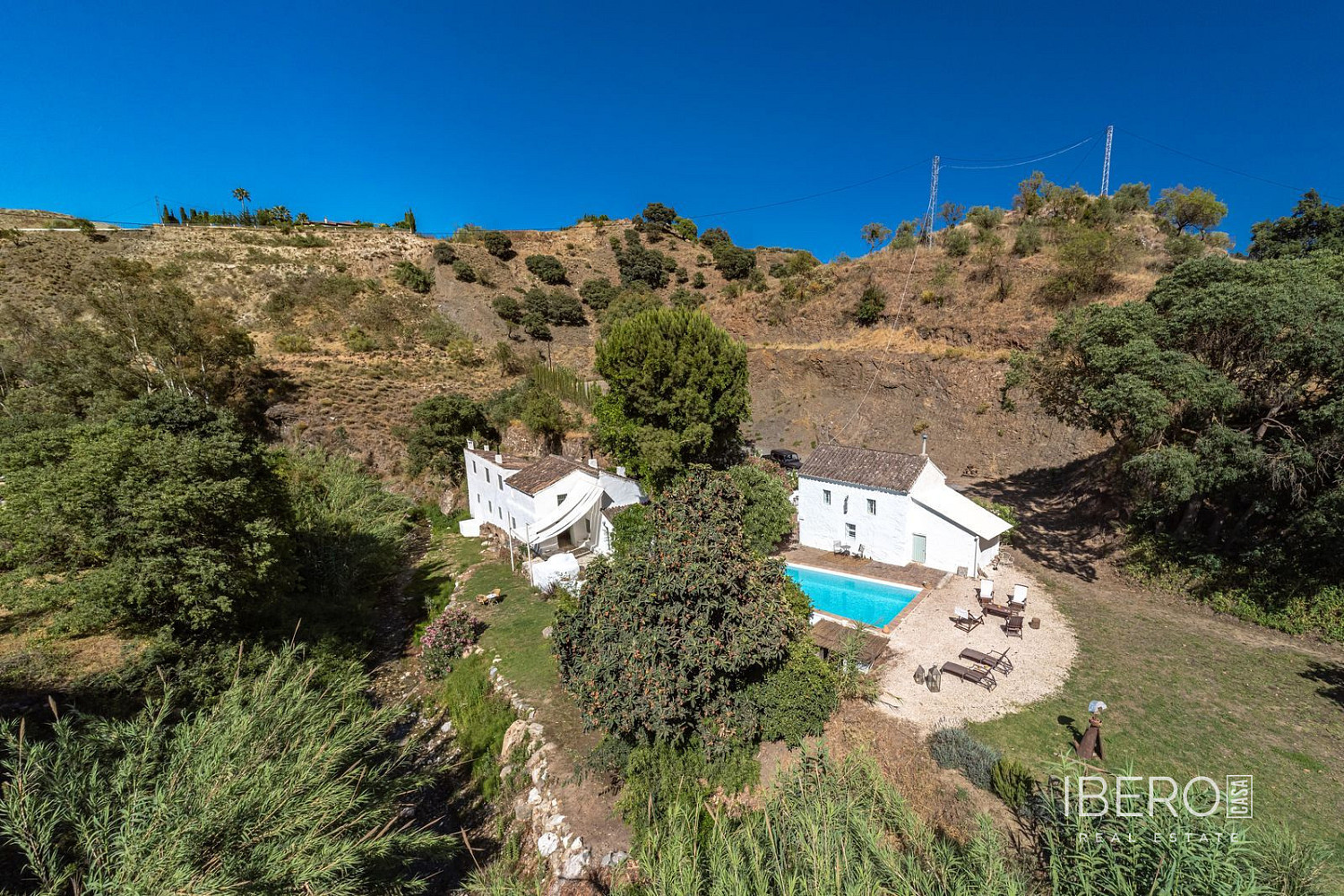 Prodej domu 478 m² s pozemkem 15 600 m²