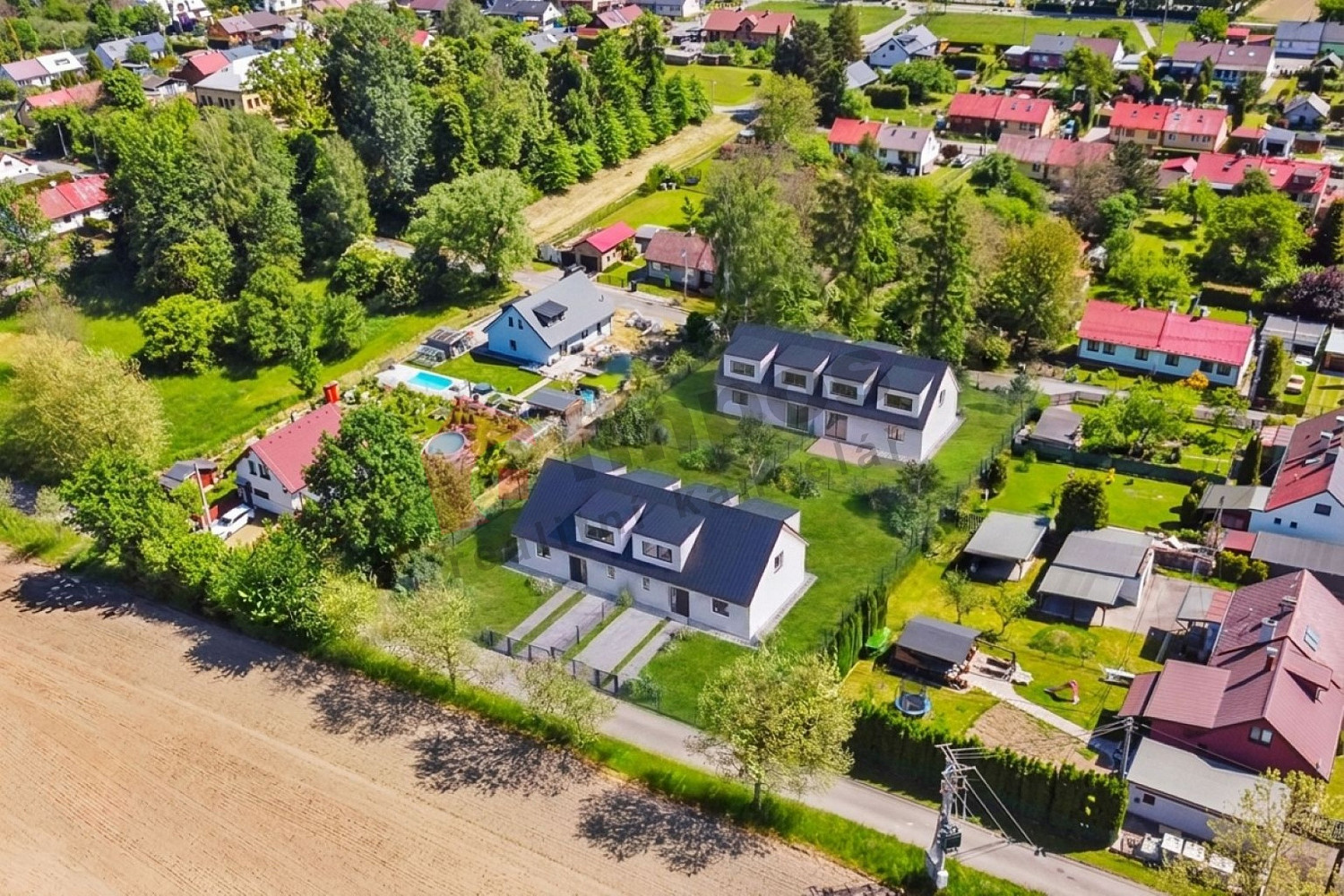 Prodej stavebního pozemku 703 m² – fotografie 5
