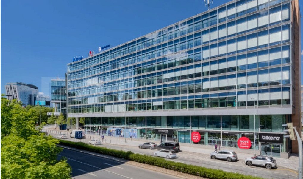 Pronájem kanceláře 1 019 m², Praha – náhled fotky 4