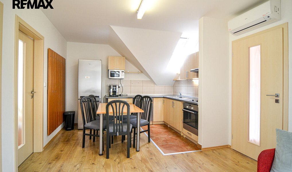 Prodej domu 192 m² s pozemkem 320 m², Novosedly – náhled fotky 13