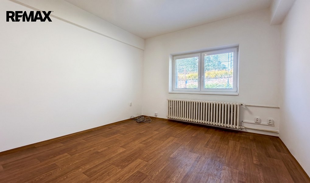 Pronájem kanceláře 70 m², Kamenice – náhled fotky 11
