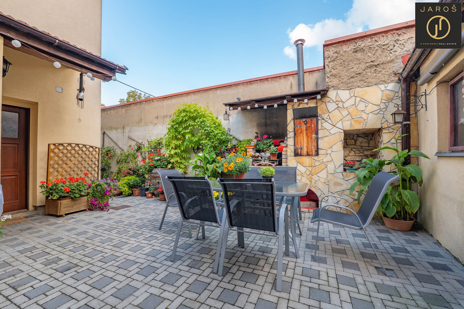 Prodej domu 216 m² s pozemkem 221 m² – fotografie 4
