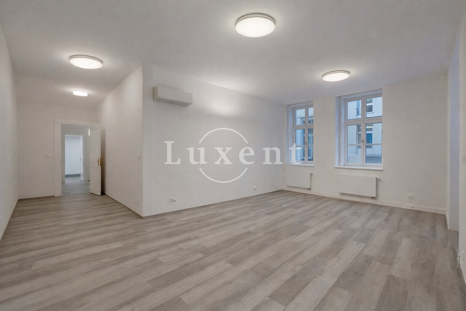 Pronájem bytu 4+kk 156 m² – fotografie 4