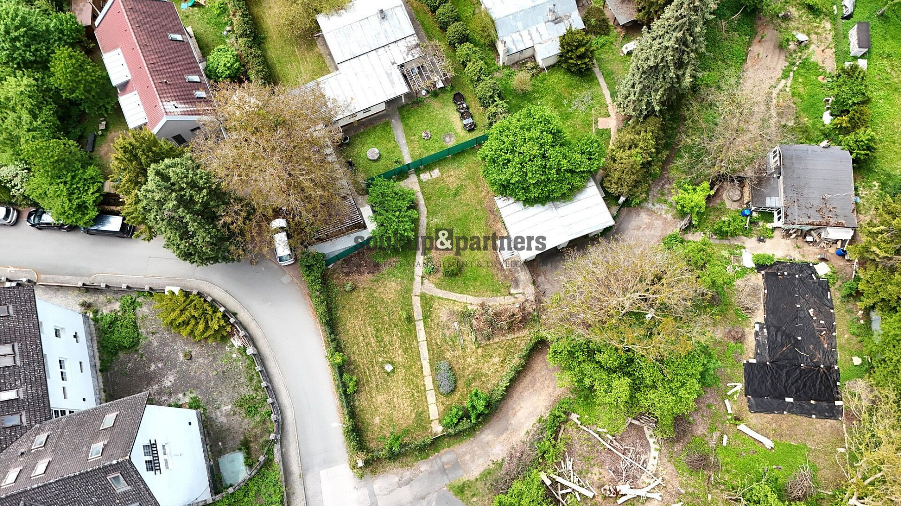 Prodej stavebního pozemku 486 m² – pohled 2