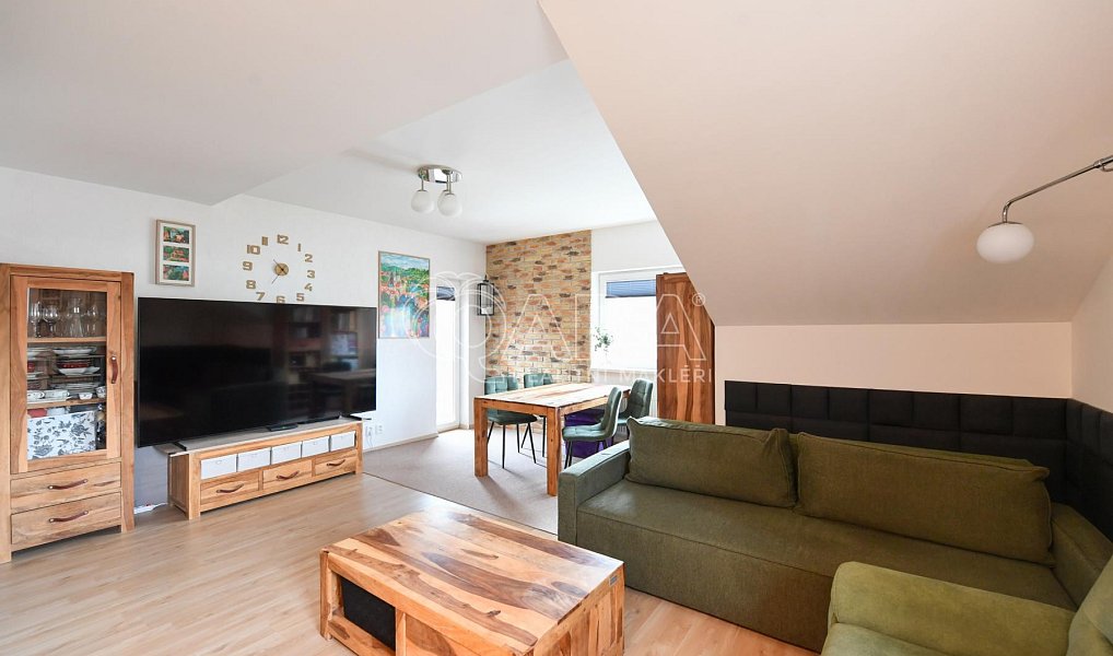 Prodej bytu 3+kk 77 m², Nupaky – náhled fotky 8
