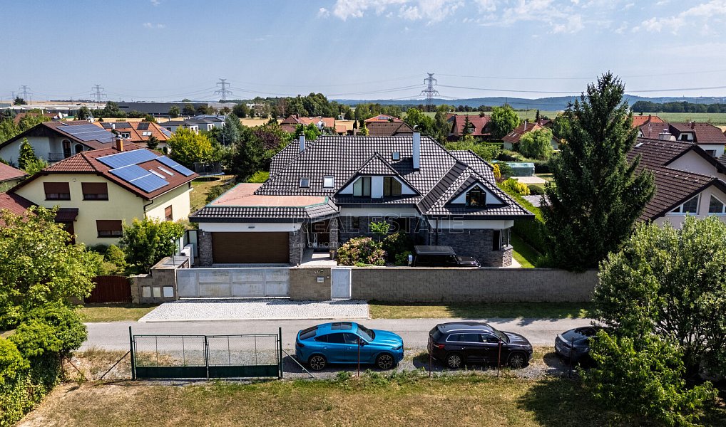 Prodej domu 546 m² s pozemkem 1 608 m², Zvole – náhled fotky 2