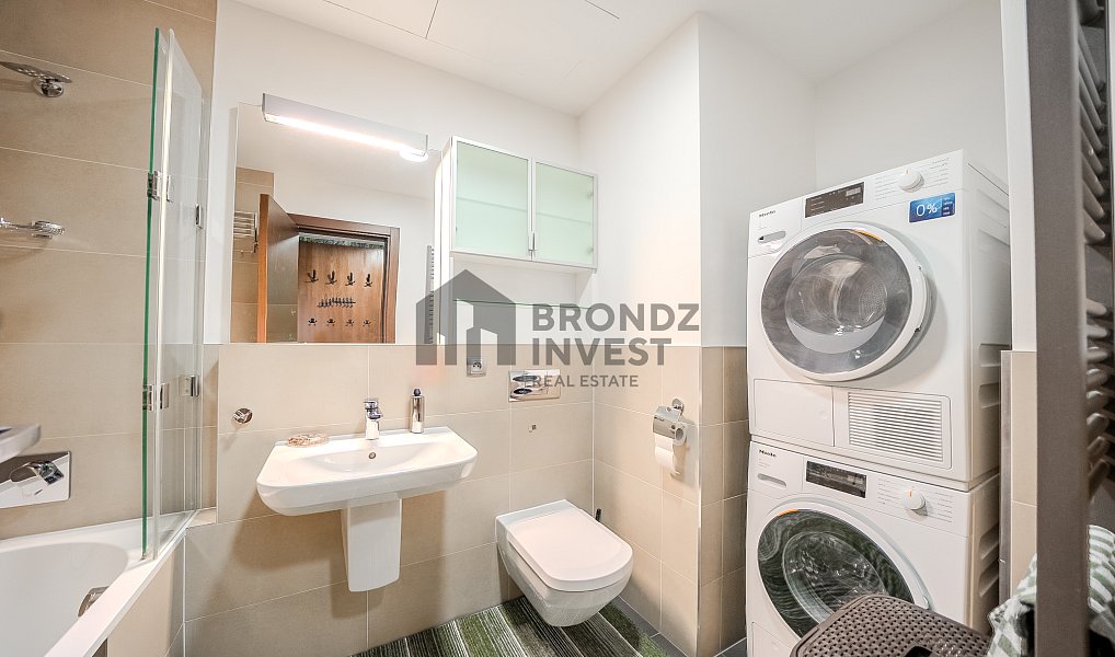 Pronájem bytu 2+kk 75 m², Praha – náhled fotky 13