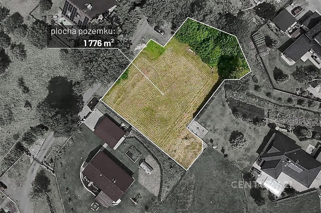 Prodej stavebního pozemku 1 776 m²