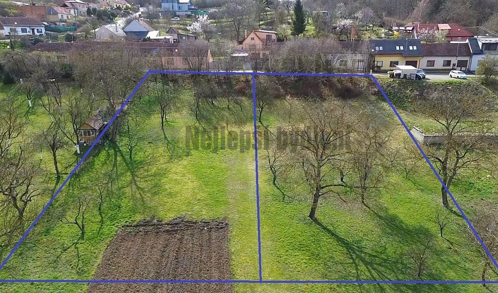 Prodej stavebního pozemku 1 646 m², Rašovice – náhled fotky 3