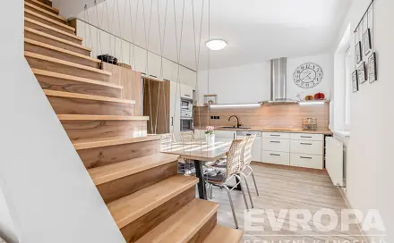 Prodej bytu 4+kk 104 m², Halasova, Jihlava