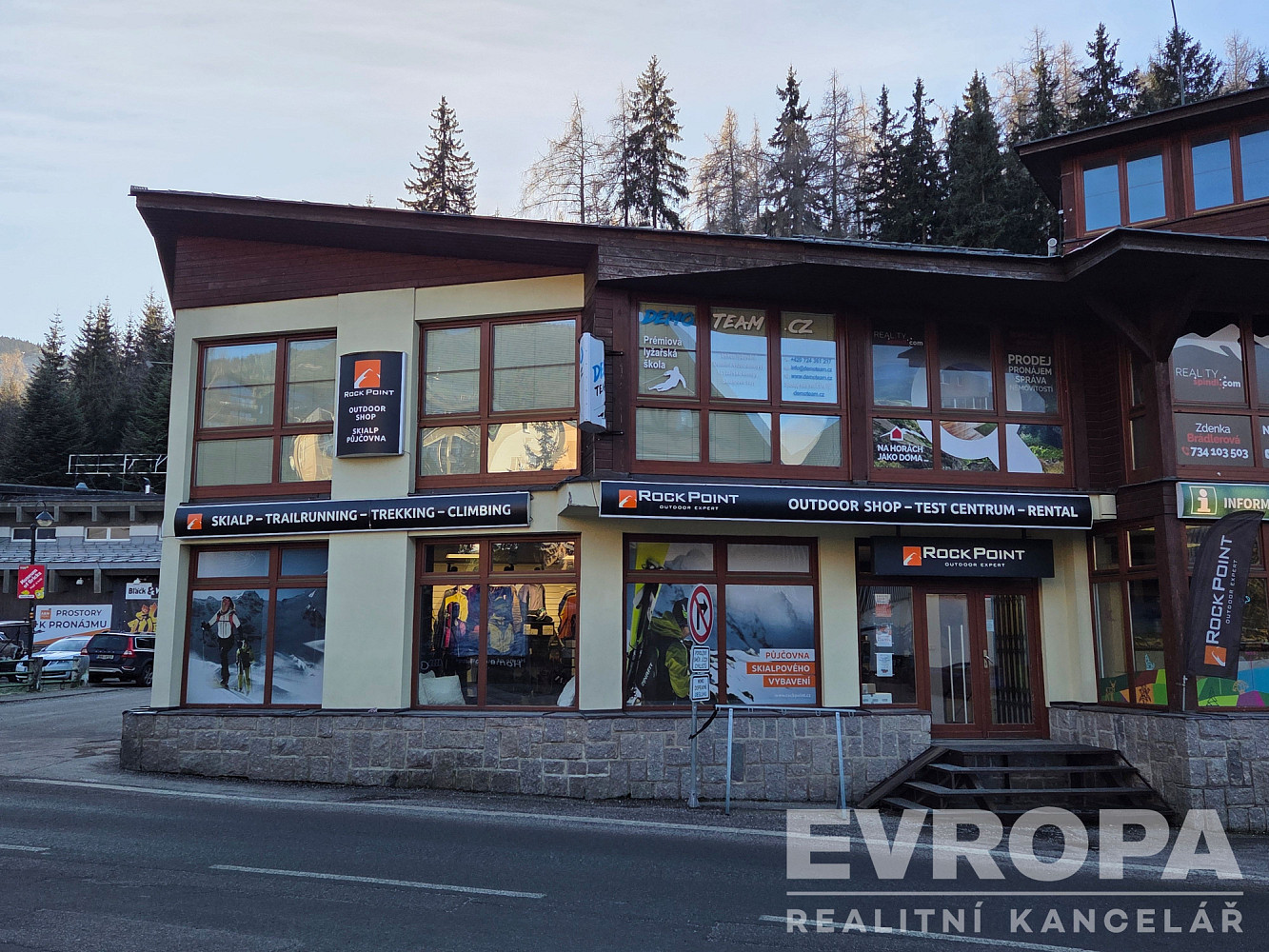 Pronájem obchodních prostor 170 m² – fotografie 2