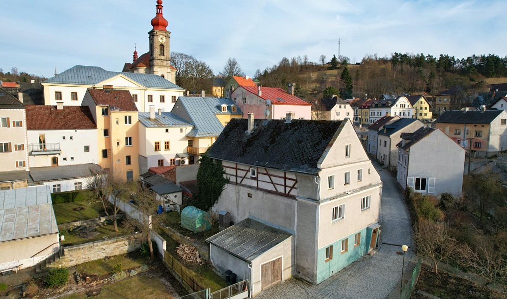 Prodej domu 285 m² s pozemkem 333 m², Bečov nad Teplou – náhled fotky 27