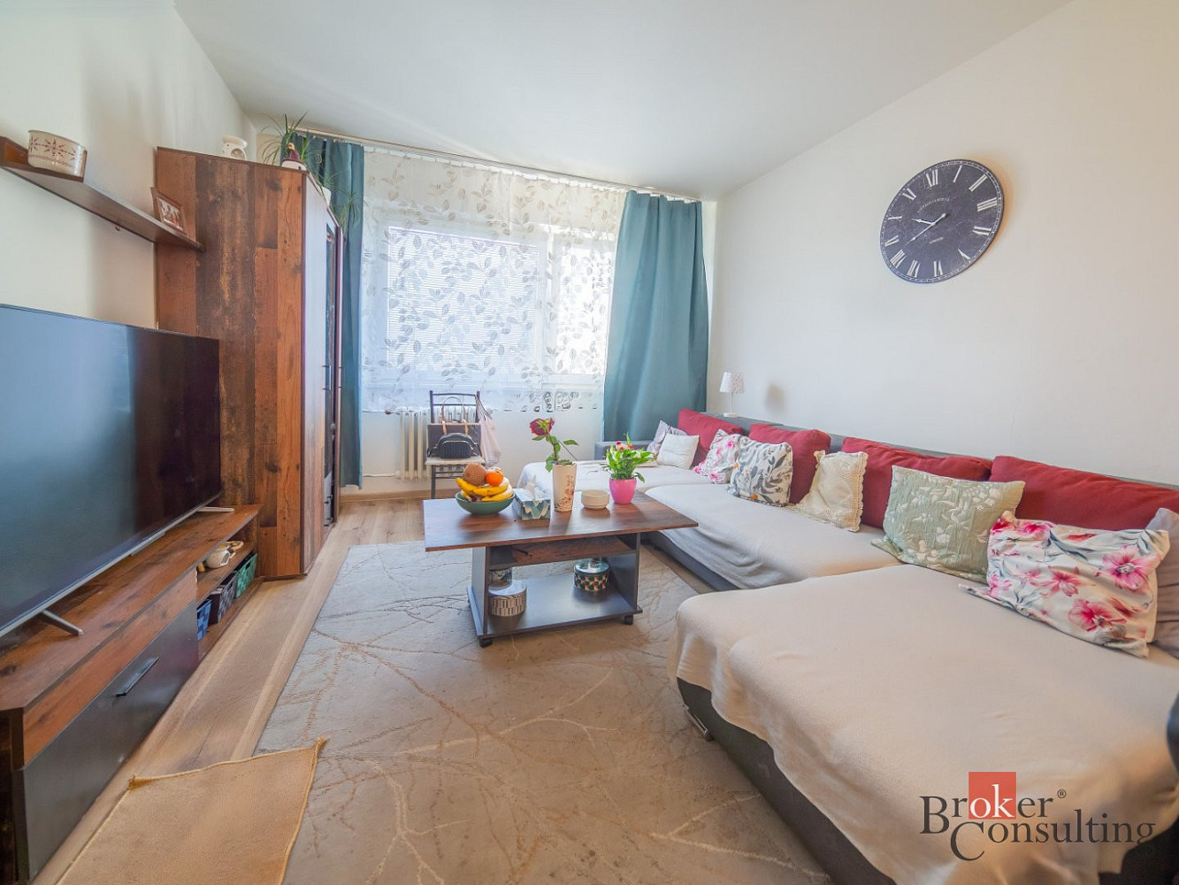 Pronájem bytu 2+1 56 m² – fotografie 3
